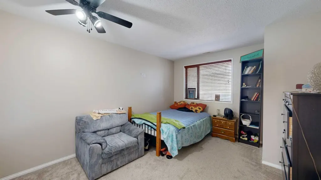 4814A 49 Street Stettler AB T0C2L2