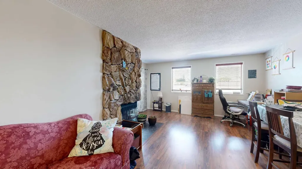 4814A 49 Street Stettler AB T0C2L2