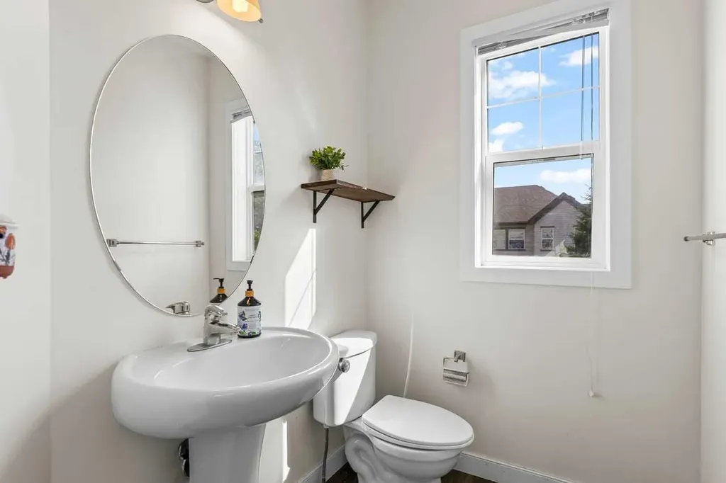 28 Heritage Drive Cochrane AB T4C0J9
