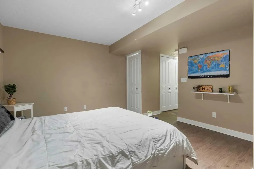 28 Heritage Drive Cochrane AB T4C0J9