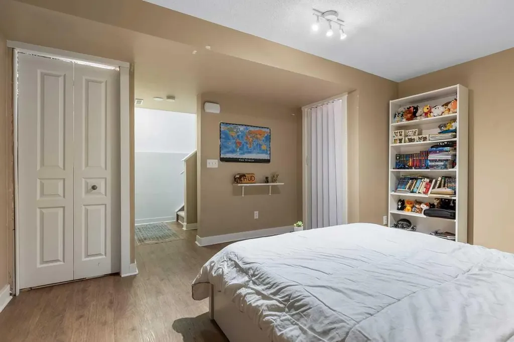 28 Heritage Drive Cochrane AB T4C0J9
