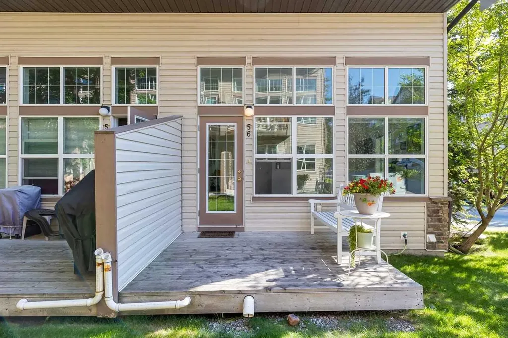 28 Heritage Drive Cochrane AB T4C0J9