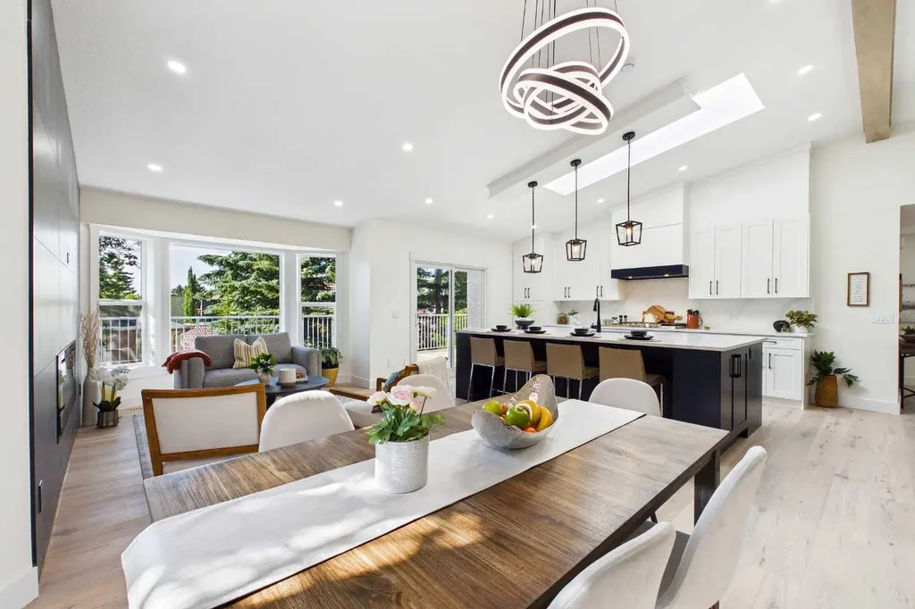 16 Edcath Mews NW Calgary AB T3A3S7