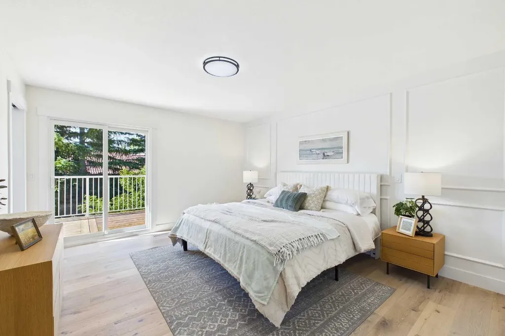 16 Edcath Mews NW Calgary AB T3A3S7