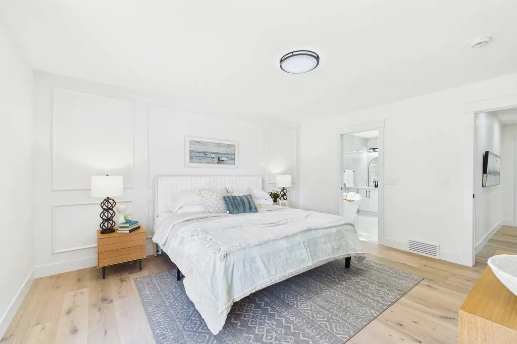 16 Edcath Mews NW Calgary AB T3A3S7