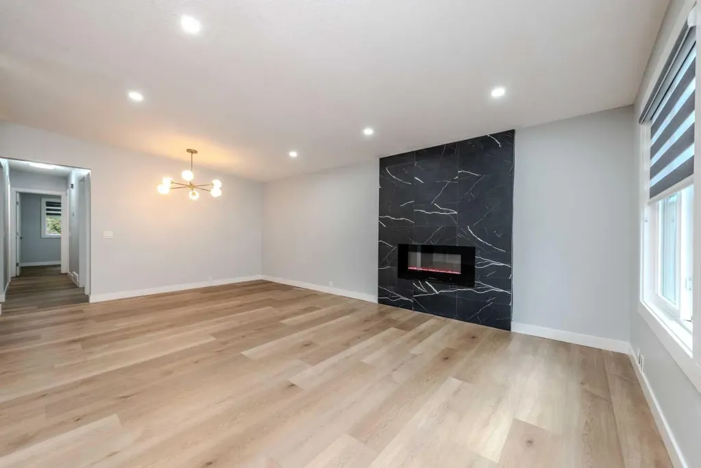 5655 Dalhousie Drive NW Calgary AB T3A 1Y5