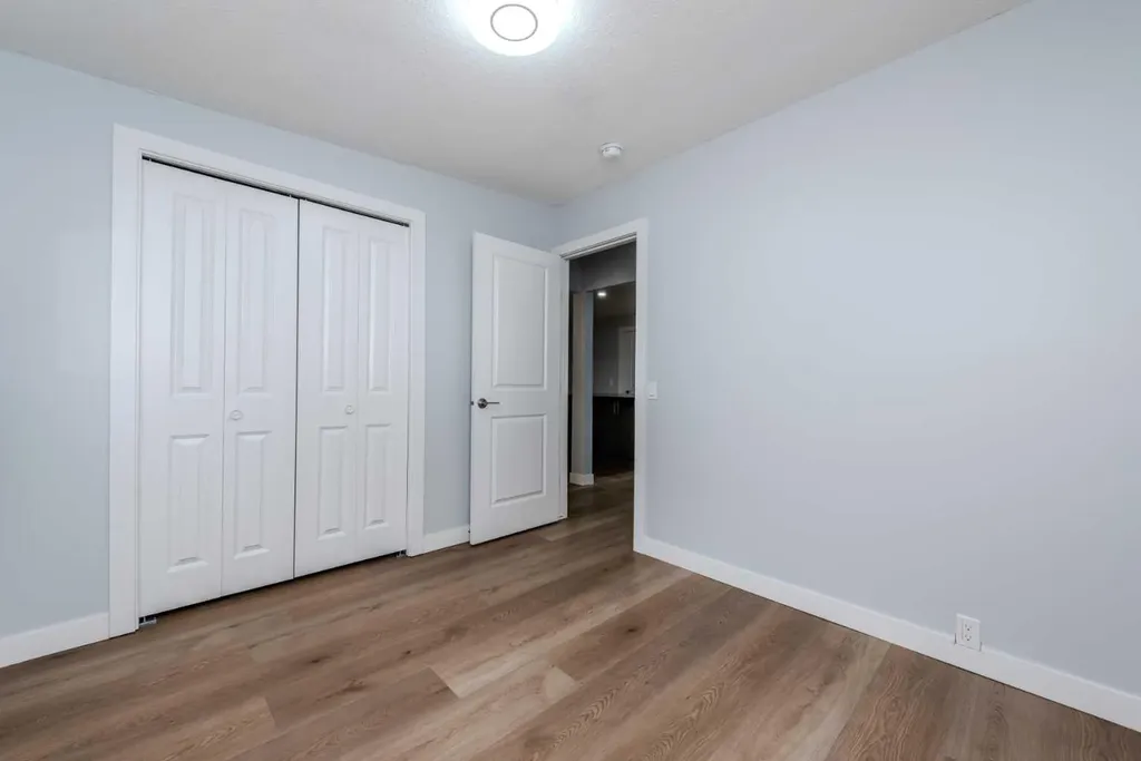 5655 Dalhousie Drive NW Calgary AB T3A 1Y5