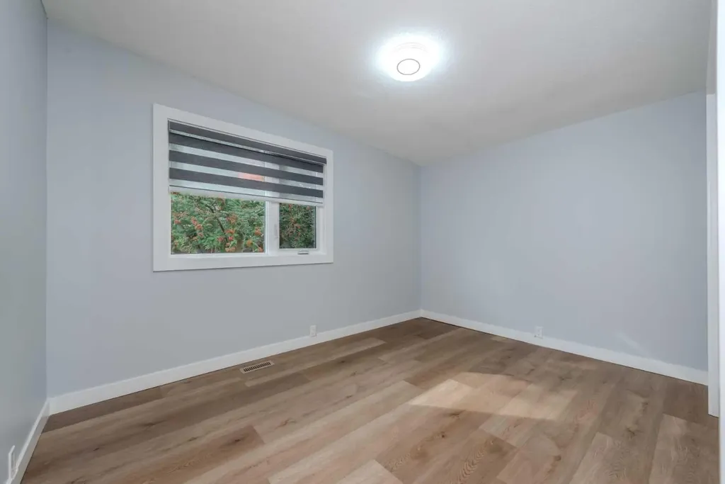 5655 Dalhousie Drive NW Calgary AB T3A 1Y5