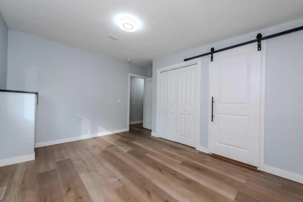 5655 Dalhousie Drive NW Calgary AB T3A 1Y5