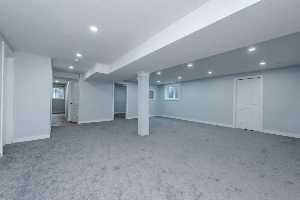 5655 Dalhousie Drive NW Calgary AB T3A 1Y5