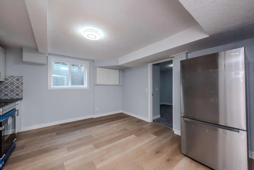 5655 Dalhousie Drive NW Calgary AB T3A 1Y5