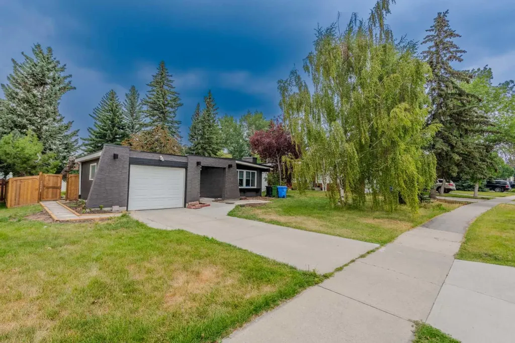 5655 Dalhousie Drive NW Calgary AB T3A 1Y5