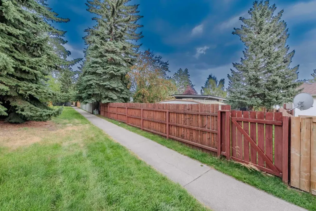 5655 Dalhousie Drive NW Calgary AB T3A 1Y5