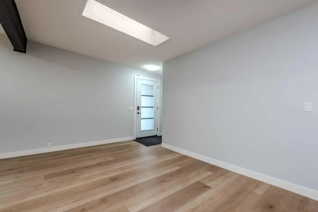 5655 Dalhousie Drive NW Calgary AB T3A 1Y5