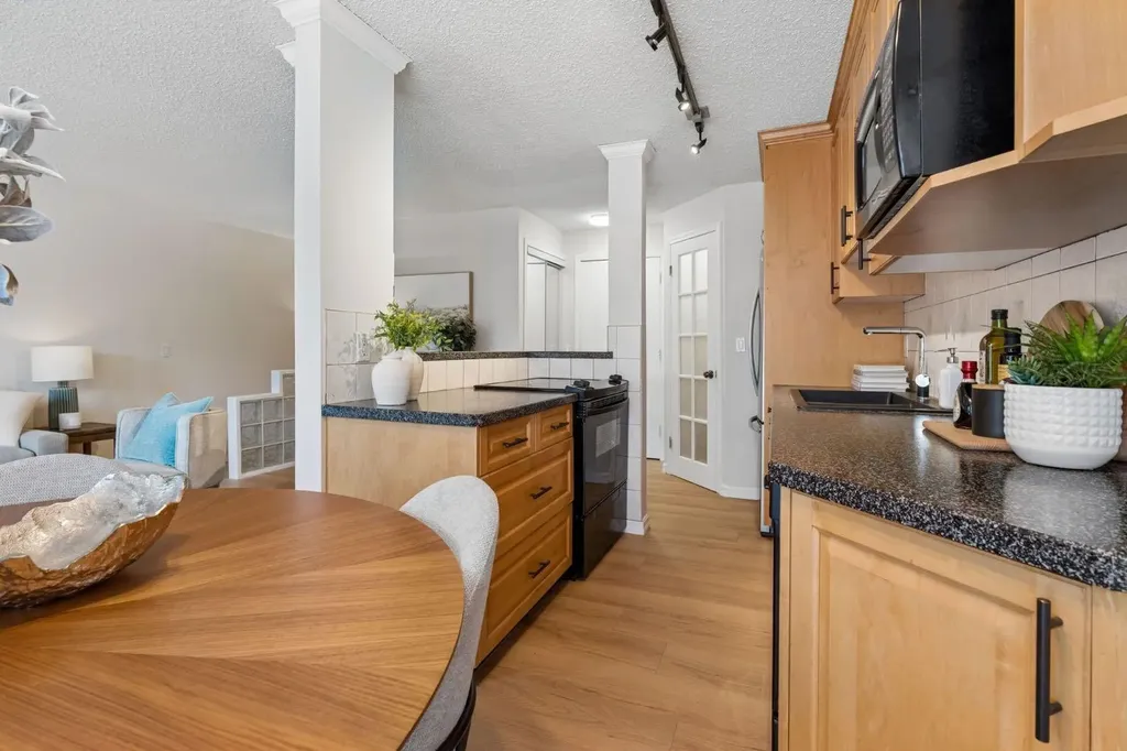 515 18 Avenue SW Calgary AB T2S0C6