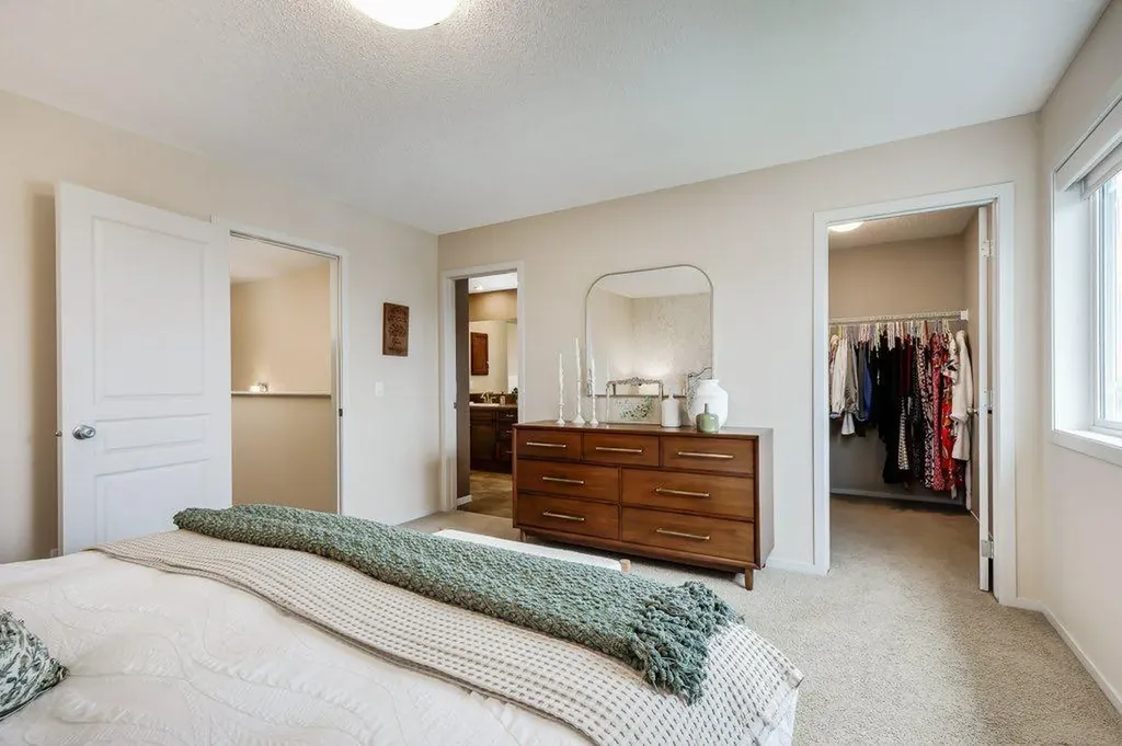 2371 Reunion Street NW Airdrie AB T4B 0M6