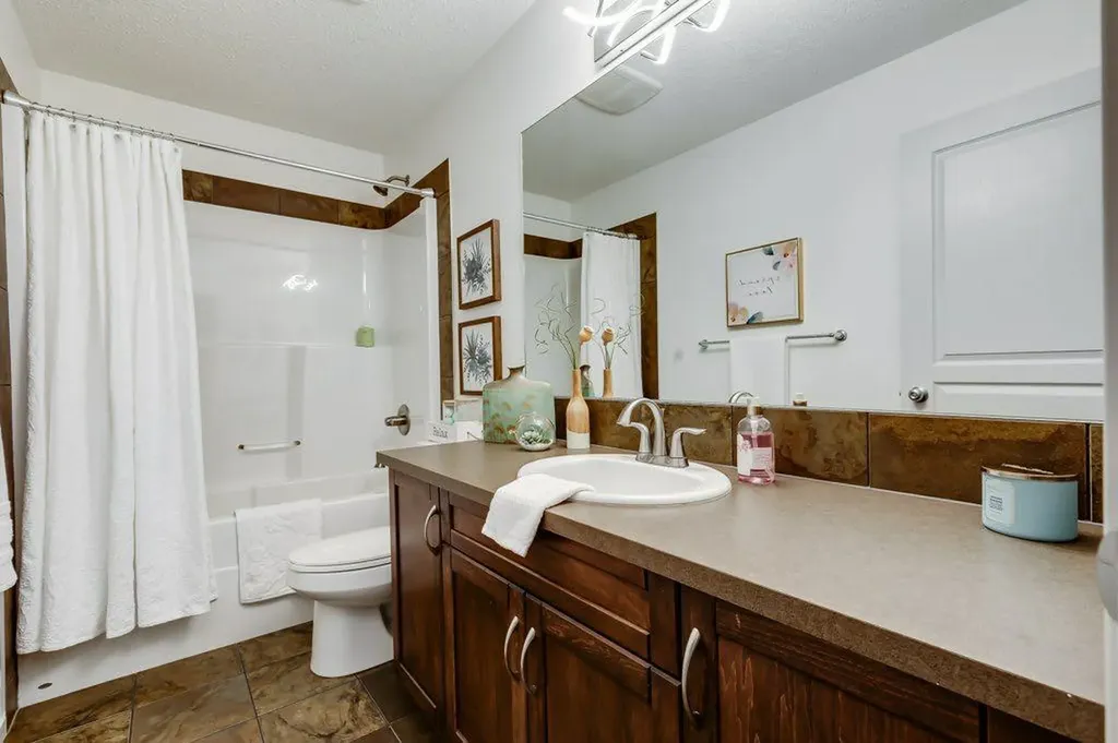 2371 Reunion Street NW Airdrie AB T4B 0M6