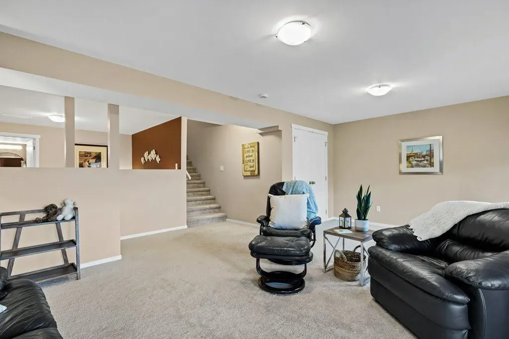 2371 Reunion Street NW Airdrie AB T4B 0M6