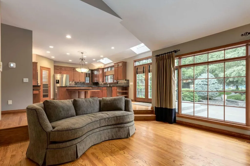 5720 Buckboard Road NW Calgary AB T3A 4R3
