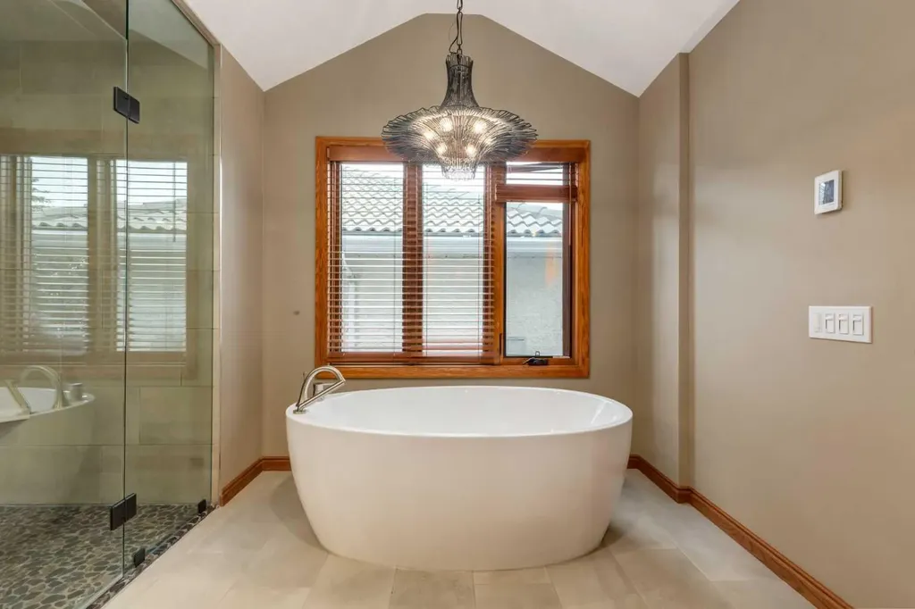 5720 Buckboard Road NW Calgary AB T3A 4R3