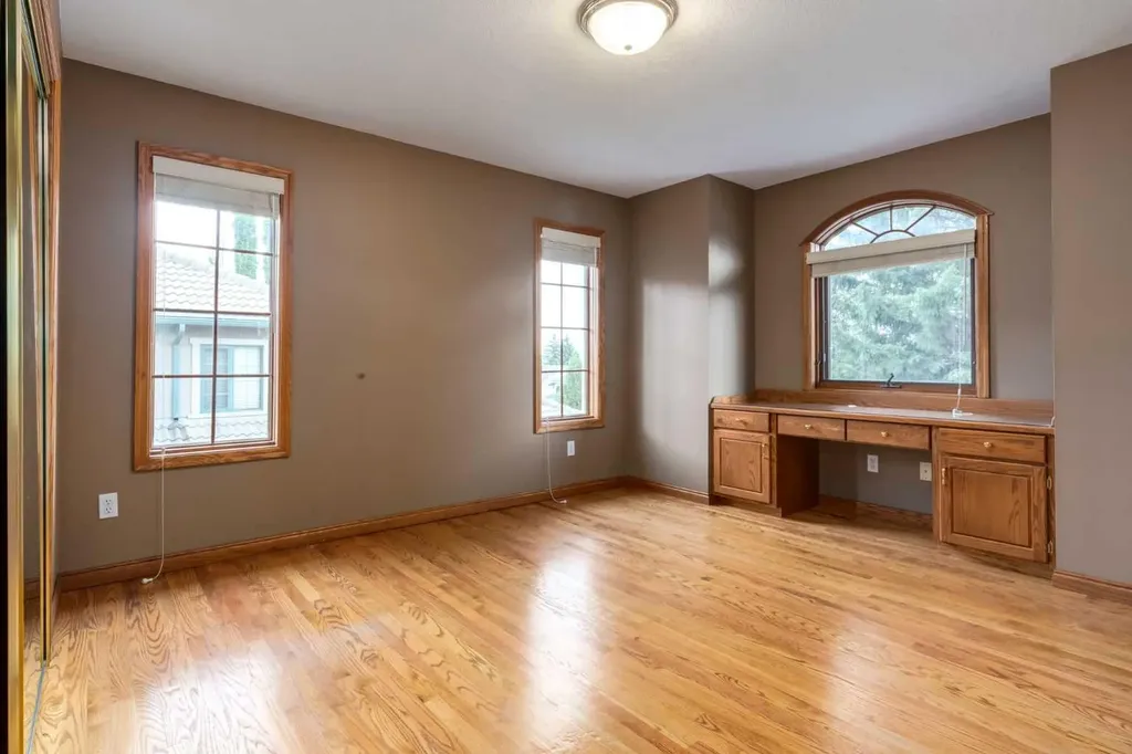5720 Buckboard Road NW Calgary AB T3A 4R3