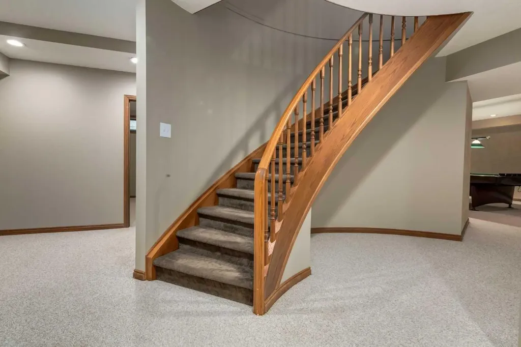 5720 Buckboard Road NW Calgary AB T3A 4R3