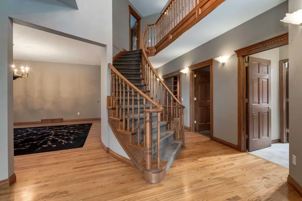 5720 Buckboard Road NW Calgary AB T3A 4R3