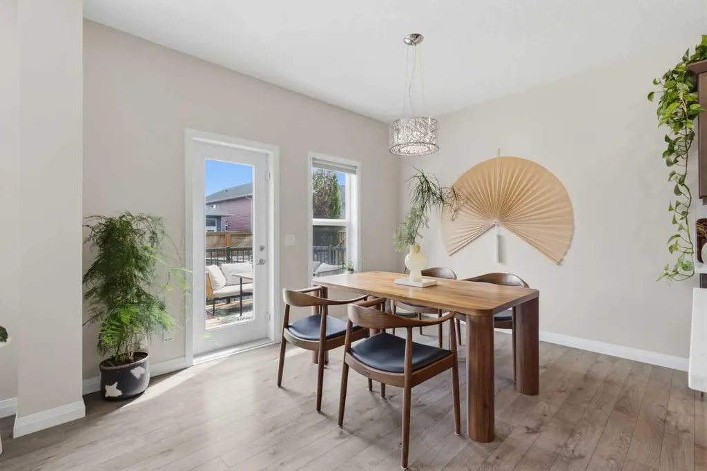 26 Evansfield Park NW Calgary AB T3P 0B1