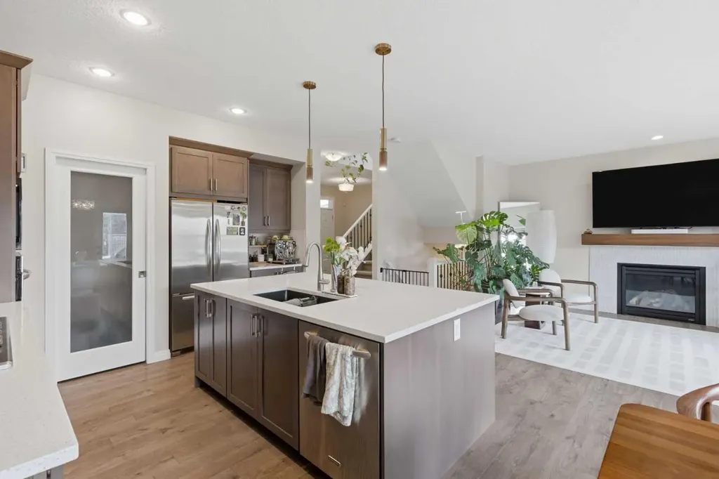 26 Evansfield Park NW Calgary AB T3P 0B1