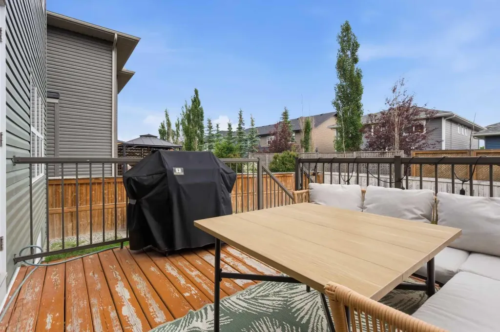 26 Evansfield Park NW Calgary AB T3P 0B1