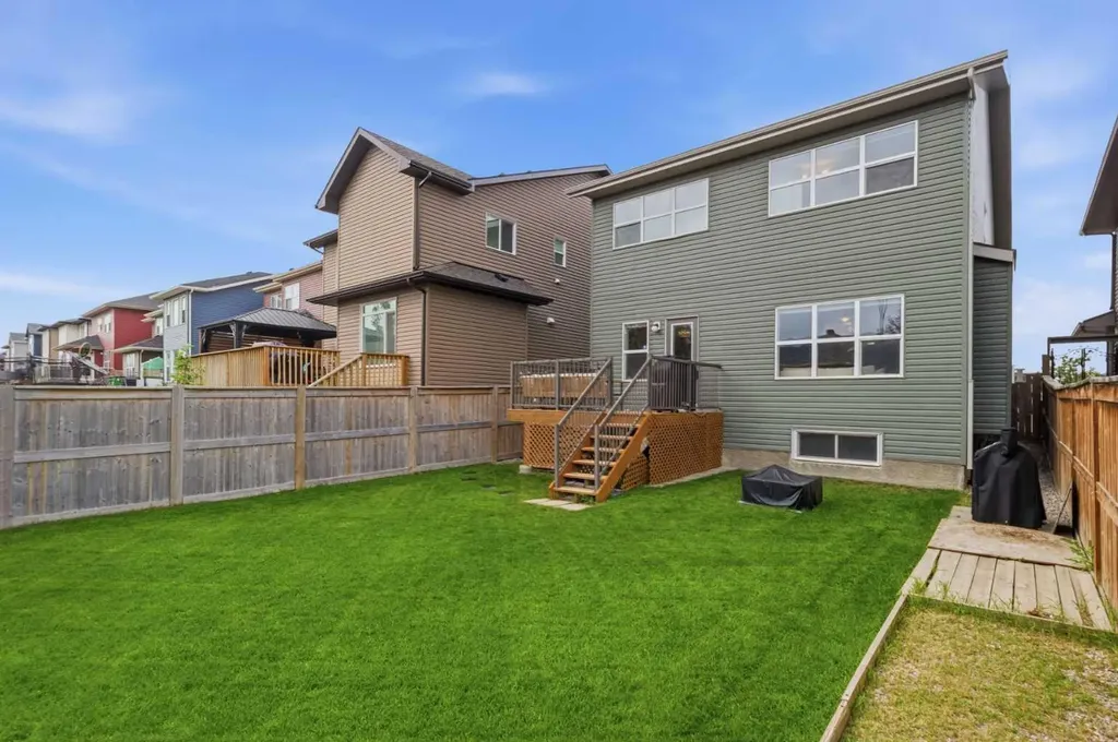 26 Evansfield Park NW Calgary AB T3P 0B1