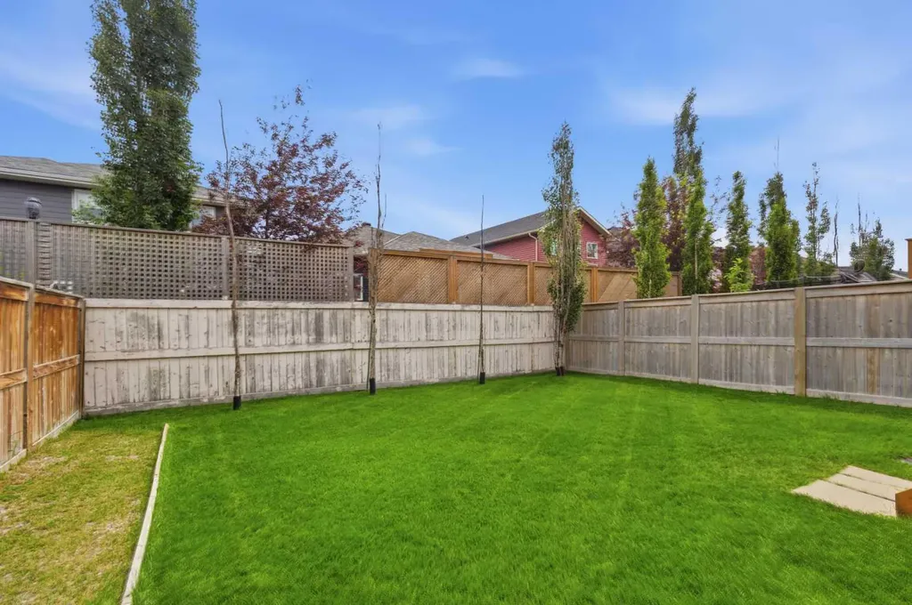 26 Evansfield Park NW Calgary AB T3P 0B1