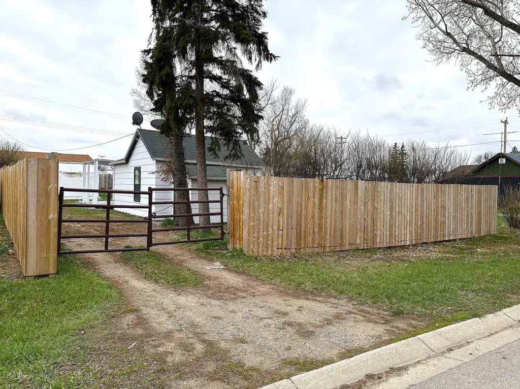 220 Armstrong Street Carmangay AB T0L 0N0