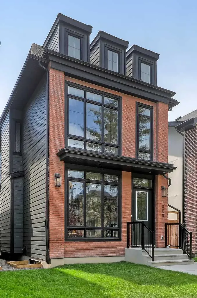 1009 18 Avenue NW Calgary AB T2M 0V8