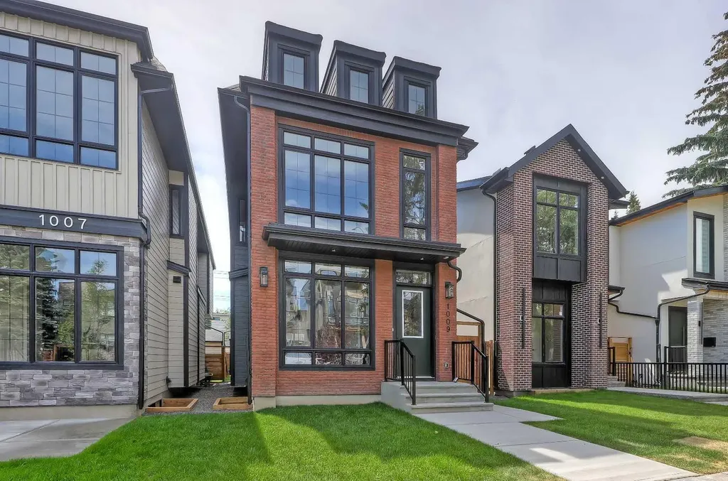 1009 18 Avenue NW Calgary AB T2M 0V8