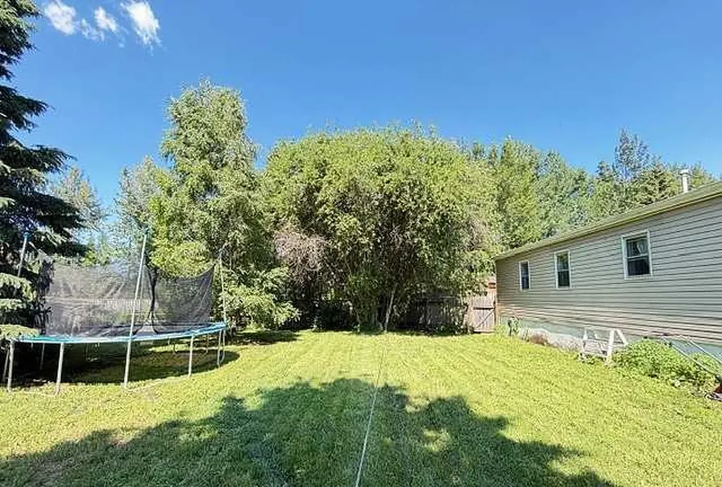 812 6 Avenue SW Slave Lake AB T0G 2A4