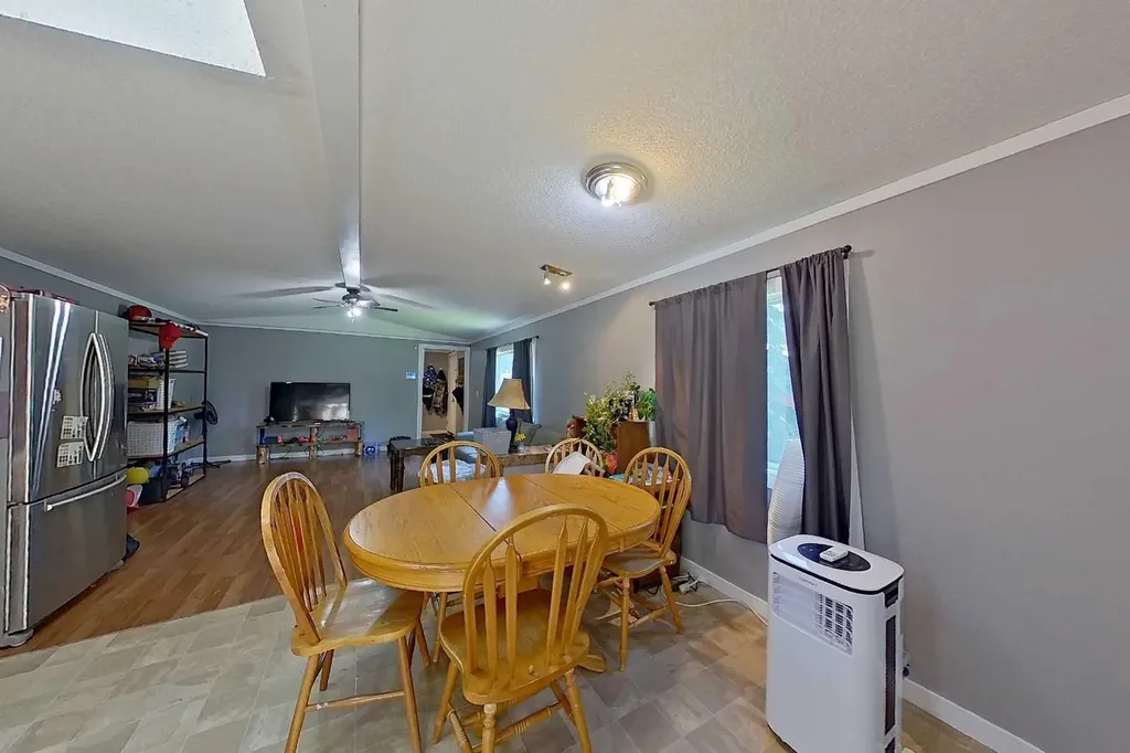 812 6 Avenue SW Slave Lake AB T0G 2A4