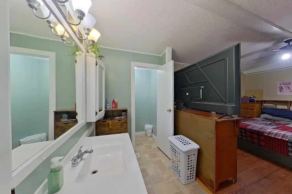 812 6 Avenue SW Slave Lake AB T0G 2A4
