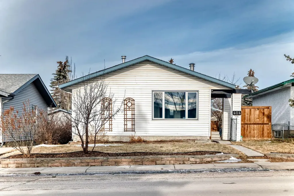 404 Acacia Drive SE Airdrie AB T4B 1G1