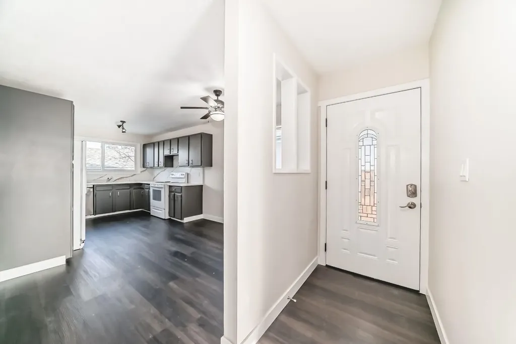 404 Acacia Drive SE Airdrie AB T4B 1G1