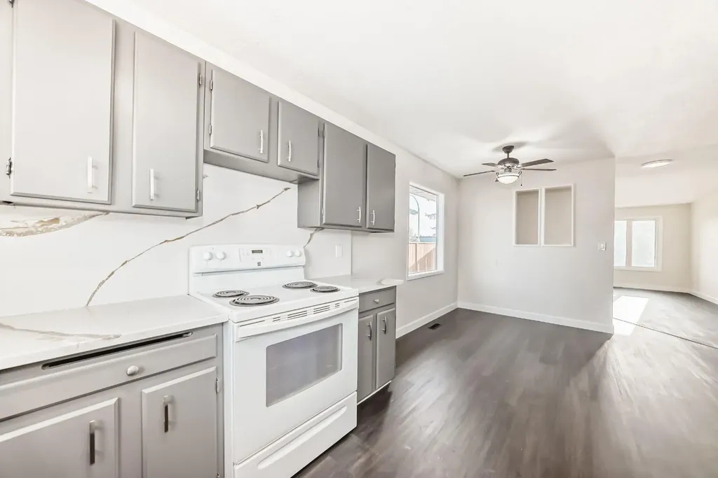 404 Acacia Drive SE Airdrie AB T4B 1G1