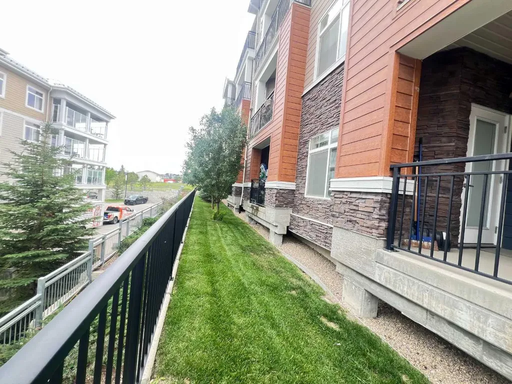 3727 Sage Hill Drive NW Calgary AB T3R 1T7