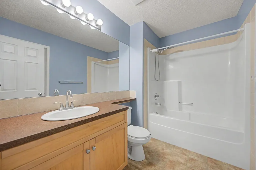 65 Royal Birch Villas NW Calgary AB T3G 5V2