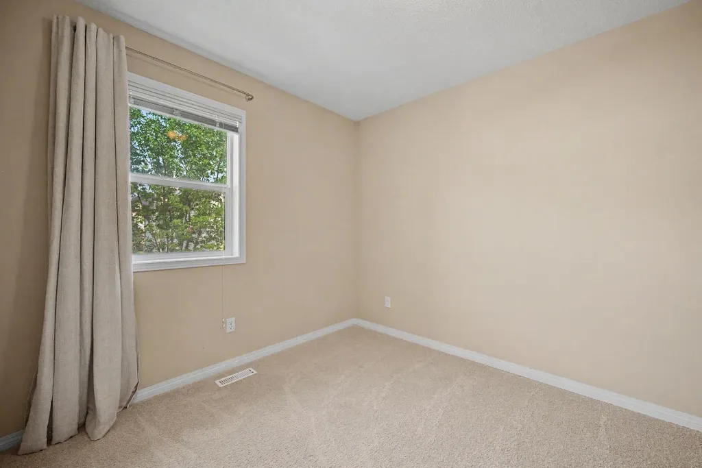 65 Royal Birch Villas NW Calgary AB T3G 5V2