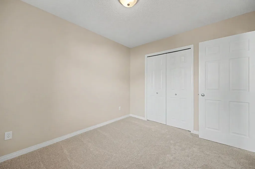 65 Royal Birch Villas NW Calgary AB T3G 5V2