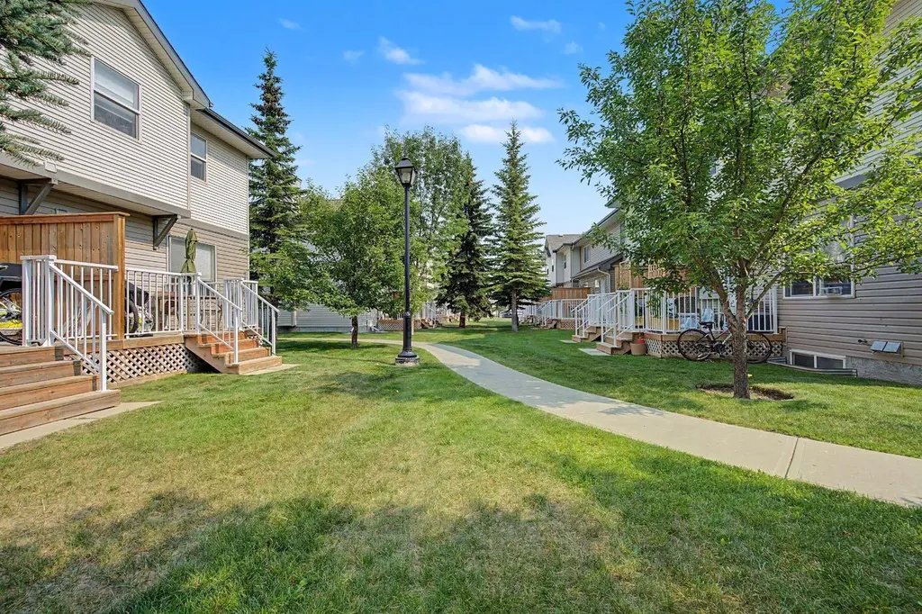 65 Royal Birch Villas NW Calgary AB T3G 5V2
