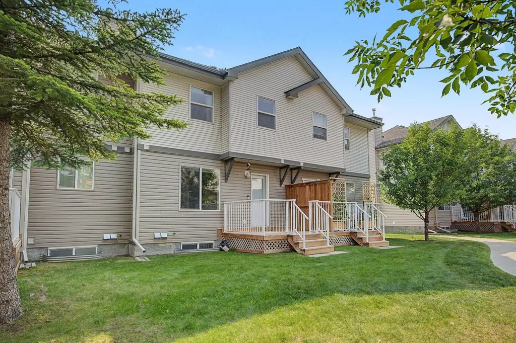 65 Royal Birch Villas NW Calgary AB T3G 5V2