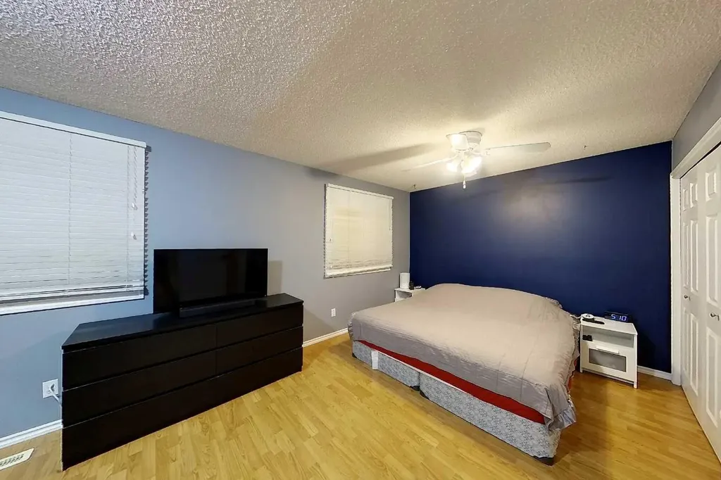 5701 9 Avenue Edson AB T7E 1J4