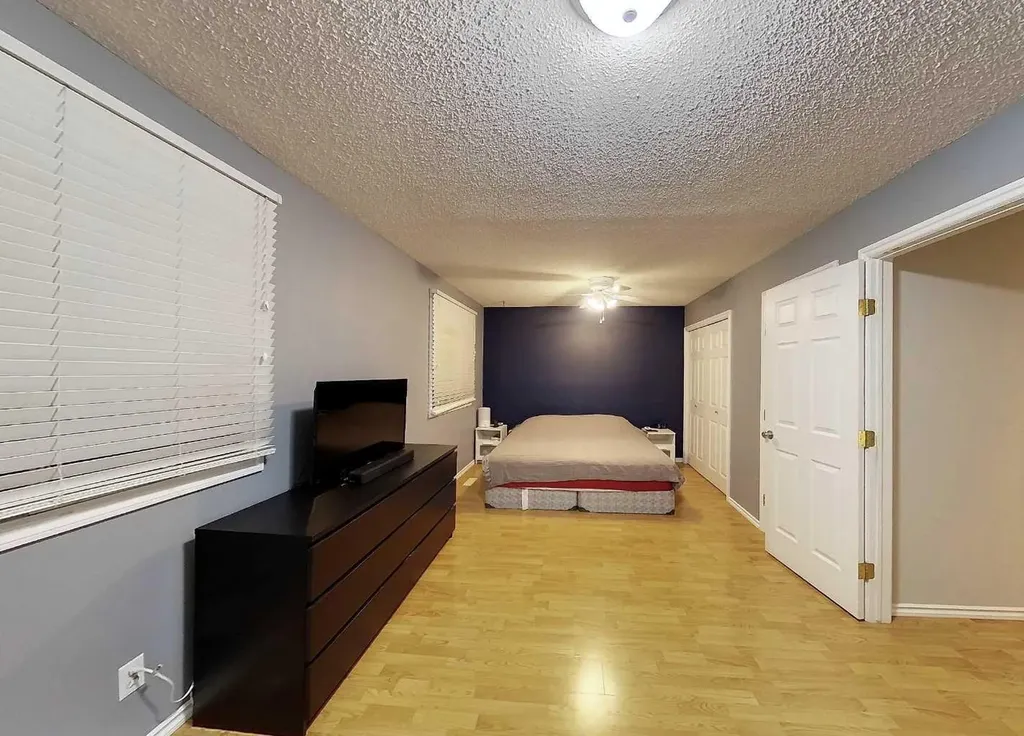 5701 9 Avenue Edson AB T7E 1J4
