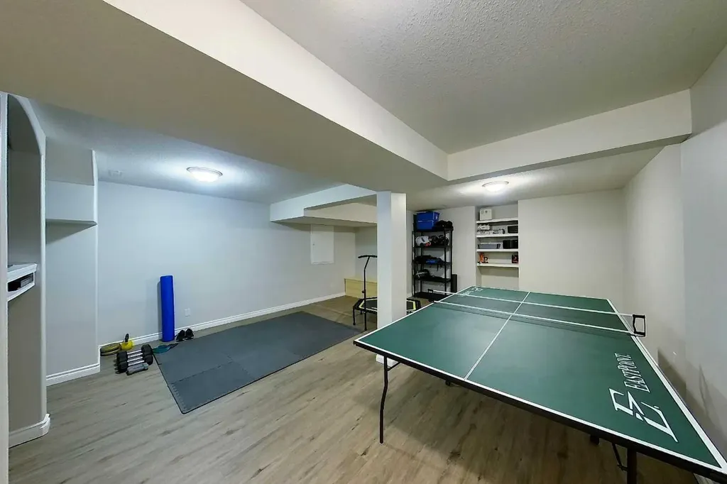 5701 9 Avenue Edson AB T7E 1J4